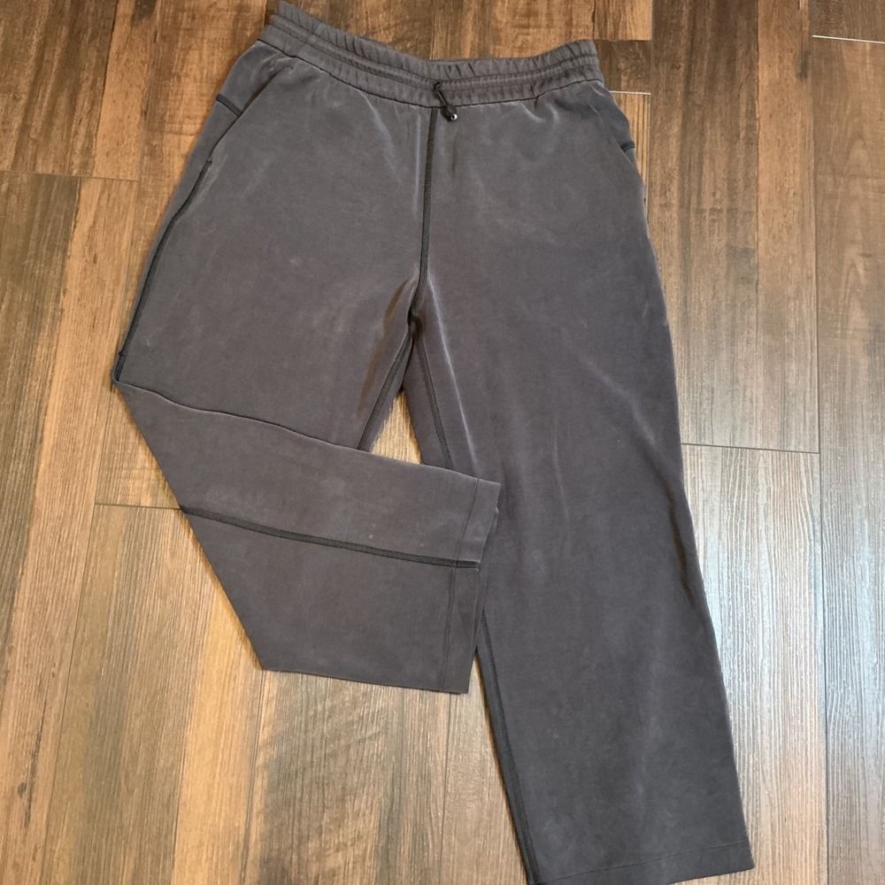 Lululemon Softstreme High-Rise Straight-Leg Crop Pants Grey Size 8 LW6BZXS